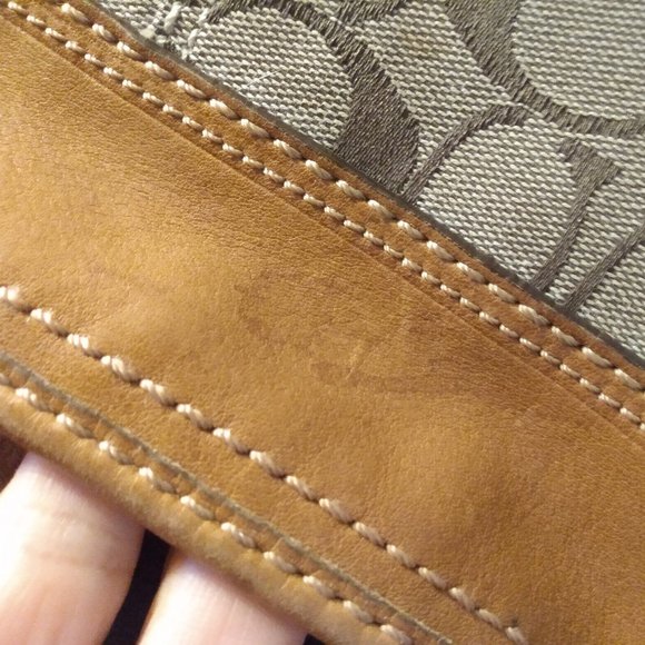 Coach Bleecker Signature Bucket - Picture 13 of 16